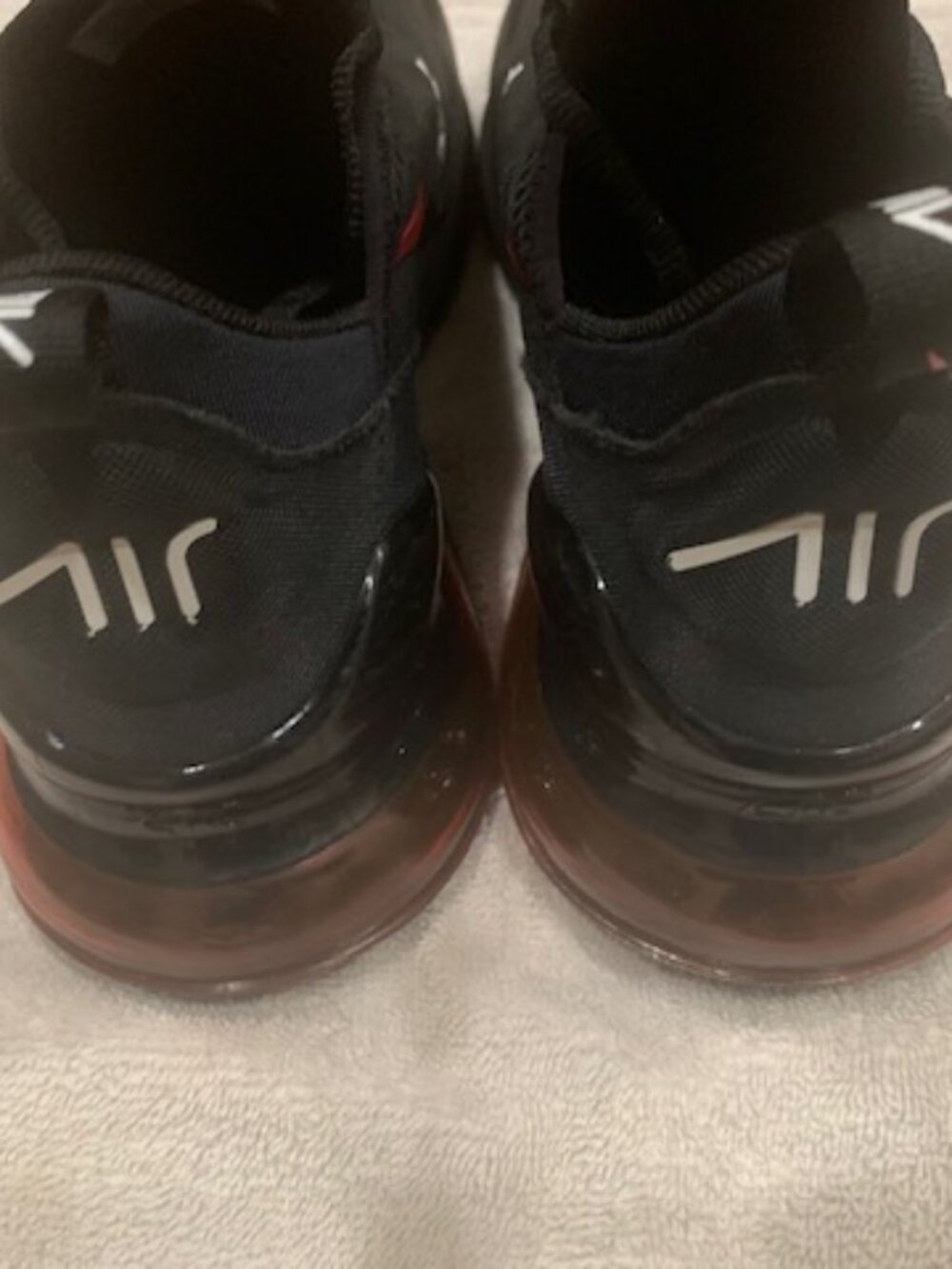 Nike AirMax 270 Men's Size US 10.5 - Picture 3 of 8